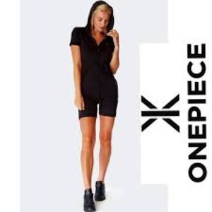 Nwt 🏷️✔️ 💥HOT ITEM💥OnePiece of Norway Short Jumpsuit in Black🧡